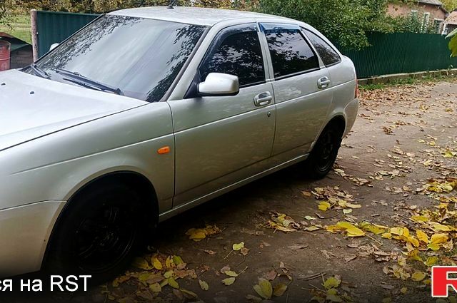 Серый ВАЗ Priora, объемом двигателя 1.6 л и пробегом 163 тыс. км за 2150 $, фото 3 на Automoto.ua