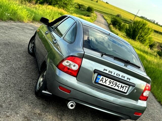 Серый ВАЗ Priora, объемом двигателя 1.6 л и пробегом 150 тыс. км за 2750 $, фото 1 на Automoto.ua