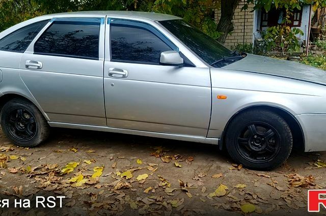 Серый ВАЗ Priora, объемом двигателя 1.6 л и пробегом 163 тыс. км за 2150 $, фото 2 на Automoto.ua