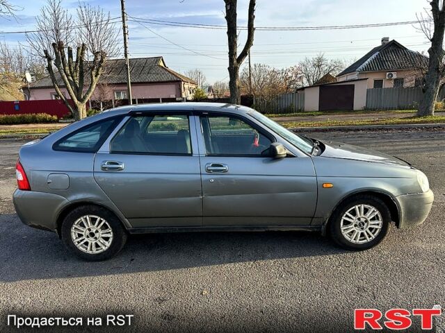 Серый ВАЗ Priora, объемом двигателя 1.6 л и пробегом 100 тыс. км за 2399 $, фото 6 на Automoto.ua