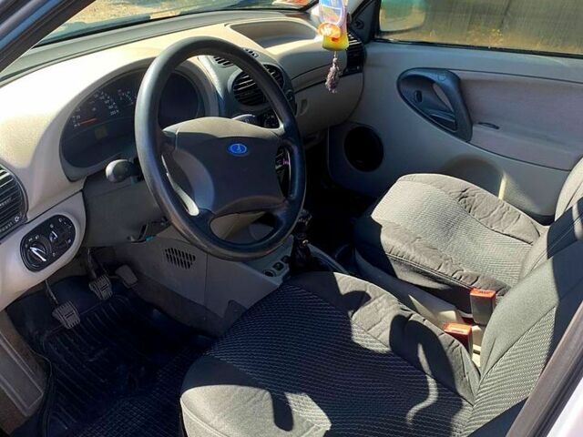 Серый ВАЗ Priora, объемом двигателя 1.6 л и пробегом 130 тыс. км за 1900 $, фото 11 на Automoto.ua