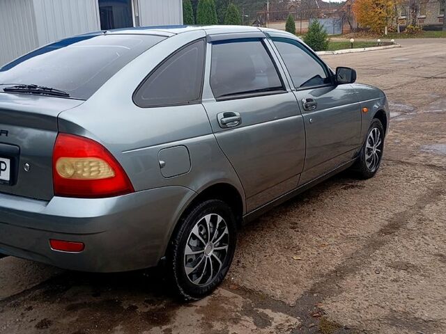 Серый ВАЗ Priora, объемом двигателя 1.6 л и пробегом 190 тыс. км за 2750 $, фото 1 на Automoto.ua