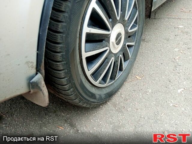 Серый ВАЗ Priora, объемом двигателя 1.6 л и пробегом 180 тыс. км за 2500 $, фото 8 на Automoto.ua