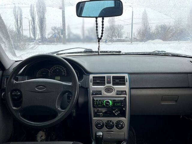 Серый ВАЗ Priora, объемом двигателя 1.6 л и пробегом 283 тыс. км за 3300 $, фото 5 на Automoto.ua