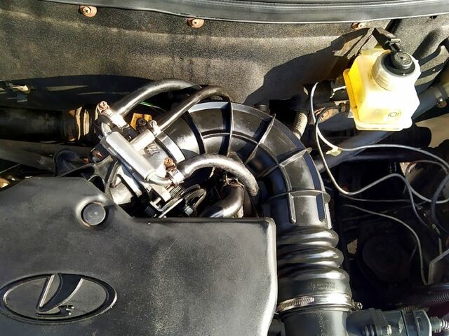 Серый ВАЗ Priora, объемом двигателя 1.6 л и пробегом 150 тыс. км за 2700 $, фото 11 на Automoto.ua