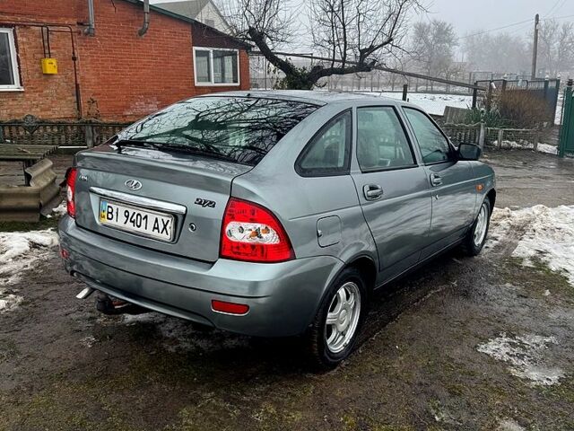 Серый ВАЗ Priora, объемом двигателя 1.6 л и пробегом 680 тыс. км за 3050 $, фото 4 на Automoto.ua