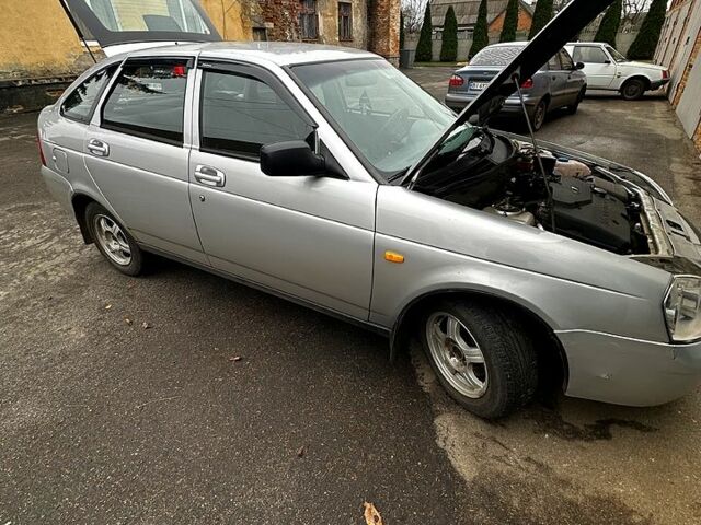 Серый ВАЗ Priora, объемом двигателя 1.6 л и пробегом 101 тыс. км за 3300 $, фото 6 на Automoto.ua