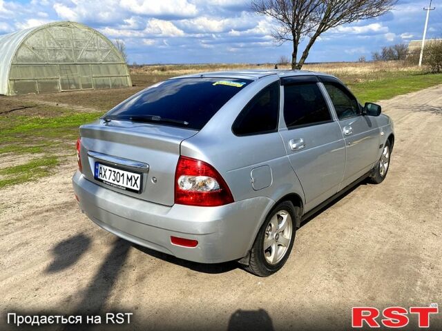 Серый ВАЗ Priora, объемом двигателя 1.6 л и пробегом 180 тыс. км за 2300 $, фото 2 на Automoto.ua