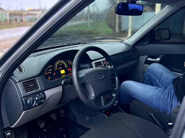 Серый ВАЗ Priora, объемом двигателя 1.6 л и пробегом 200 тыс. км за 3000 $, фото 6 на Automoto.ua