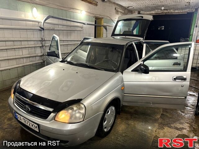 Серый ВАЗ Priora, объемом двигателя 1.6 л и пробегом 187 тыс. км за 2000 $, фото 1 на Automoto.ua