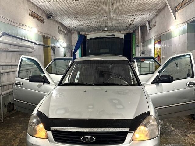 Серый ВАЗ Priora, объемом двигателя 1.6 л и пробегом 187 тыс. км за 2000 $, фото 4 на Automoto.ua