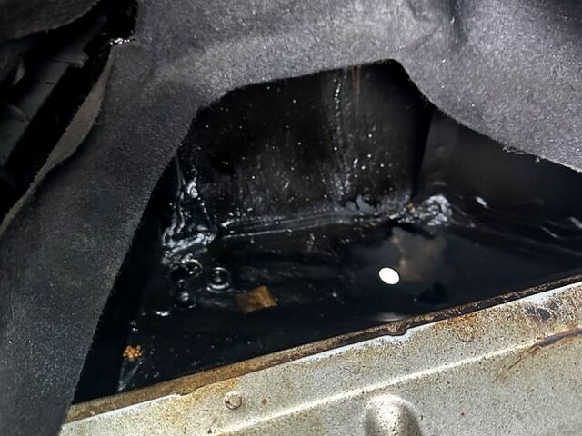 Серый ВАЗ Priora, объемом двигателя 1.6 л и пробегом 101 тыс. км за 3300 $, фото 2 на Automoto.ua