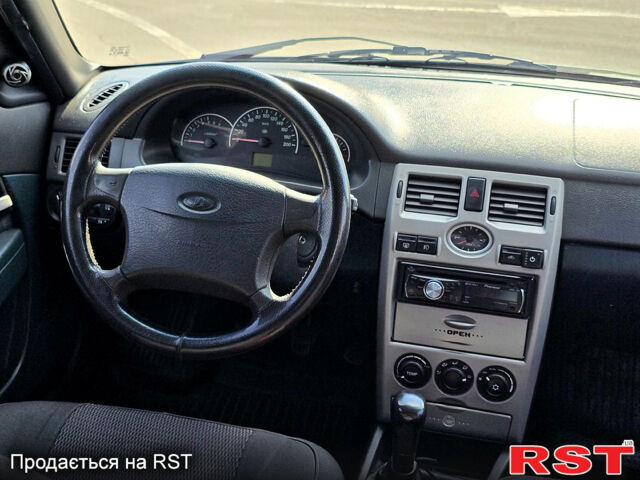 Серый ВАЗ Priora, объемом двигателя 1.6 л и пробегом 250 тыс. км за 1600 $, фото 8 на Automoto.ua