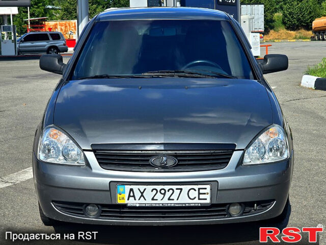 Серый ВАЗ Priora, объемом двигателя 1.6 л и пробегом 250 тыс. км за 1600 $, фото 1 на Automoto.ua
