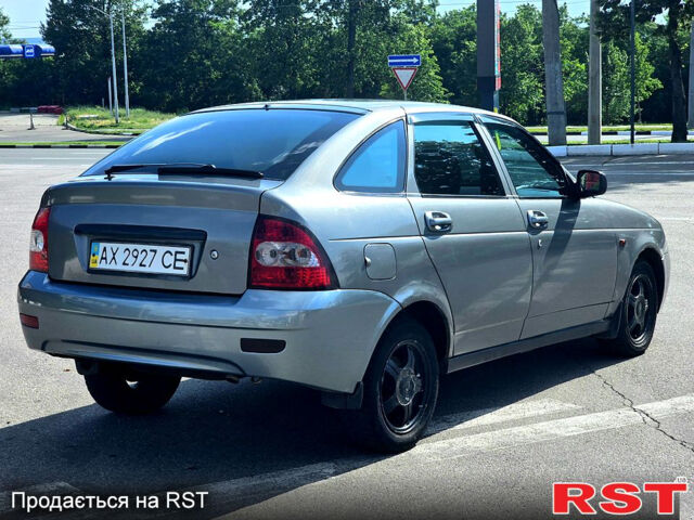 Серый ВАЗ Priora, объемом двигателя 1.6 л и пробегом 250 тыс. км за 1600 $, фото 4 на Automoto.ua