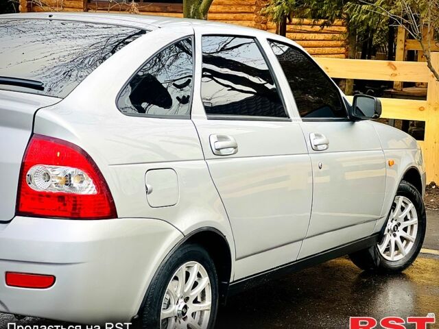 Сірий ВАЗ Priora, об'ємом двигуна 1.6 л та пробігом 120 тис. км за 2950 $, фото 11 на Automoto.ua