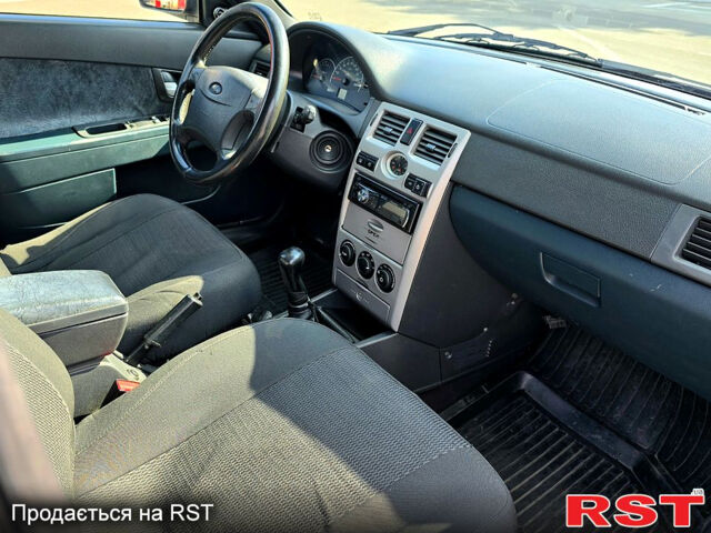 Серый ВАЗ Priora, объемом двигателя 1.6 л и пробегом 250 тыс. км за 1600 $, фото 12 на Automoto.ua