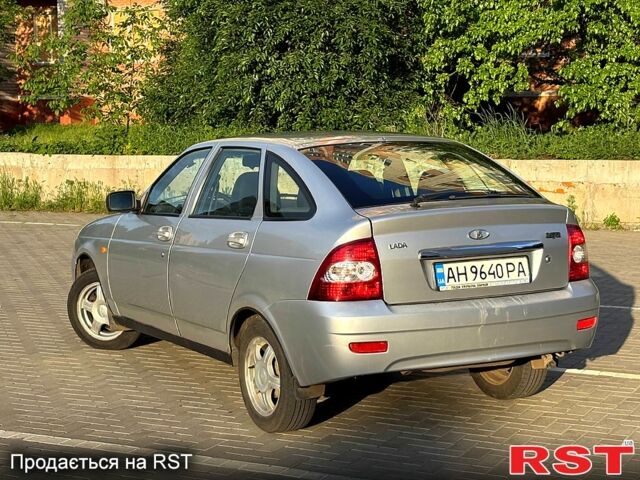 Сірий ВАЗ Priora, об'ємом двигуна 1.6 л та пробігом 208 тис. км за 2570 $, фото 1 на Automoto.ua