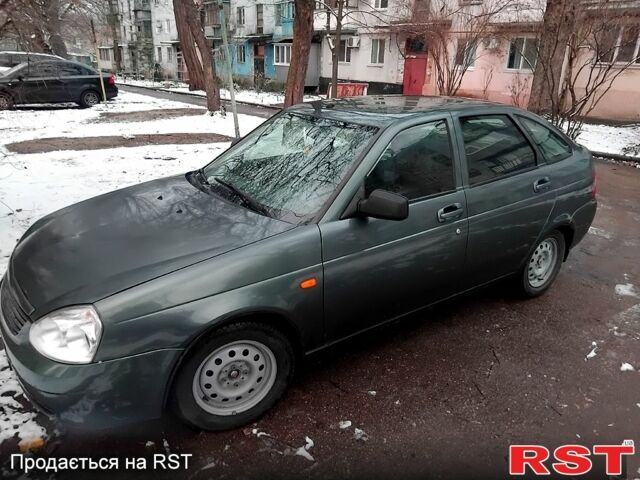 Серый ВАЗ Priora, объемом двигателя 1.6 л и пробегом 195 тыс. км за 2700 $, фото 1 на Automoto.ua