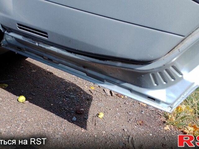 Сірий ВАЗ Priora, об'ємом двигуна 1.6 л та пробігом 180 тис. км за 3100 $, фото 4 на Automoto.ua