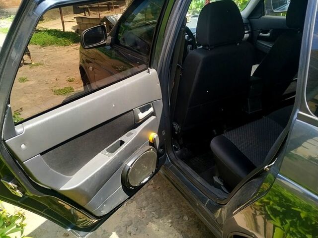 Серый ВАЗ Priora, объемом двигателя 1.6 л и пробегом 142 тыс. км за 4000 $, фото 3 на Automoto.ua