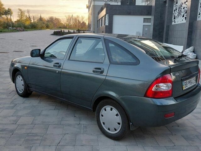 Серый ВАЗ Priora, объемом двигателя 1.6 л и пробегом 85 тыс. км за 3350 $, фото 6 на Automoto.ua