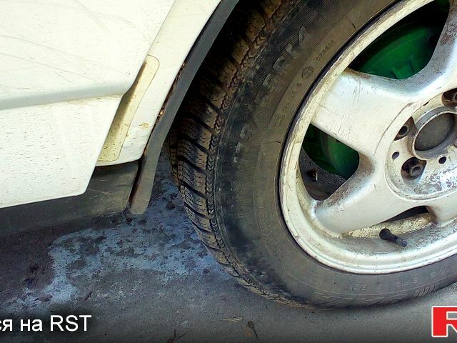 Серый ВАЗ Priora, объемом двигателя 1.6 л и пробегом 186 тыс. км за 1000 $, фото 12 на Automoto.ua