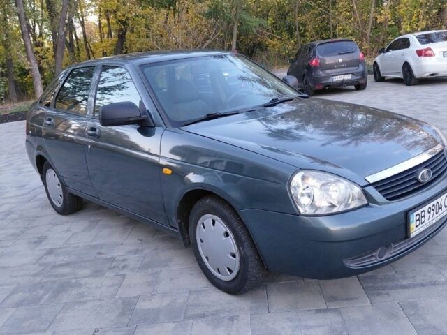 Серый ВАЗ Priora, объемом двигателя 1.6 л и пробегом 85 тыс. км за 3350 $, фото 2 на Automoto.ua