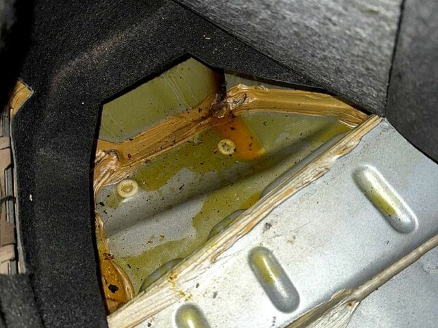 Серый ВАЗ Priora, объемом двигателя 1.6 л и пробегом 40 тыс. км за 4500 $, фото 8 на Automoto.ua