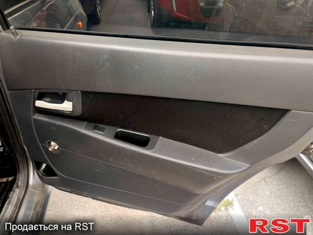 ВАЗ Priora 2013 в Киеве на Automoto.ua Серый ВАЗ Priora, объемом двигателя 1.6 л и пробегом 180 тыс. км за 3850 $, фото 10 на Automoto.ua