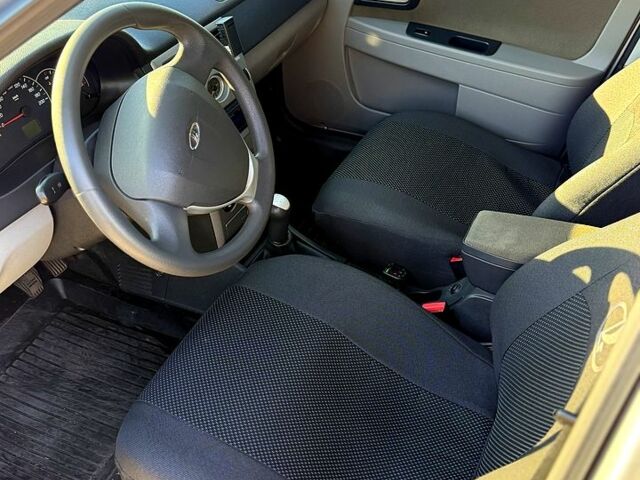 Серый ВАЗ Priora, объемом двигателя 1.6 л и пробегом 40 тыс. км за 4500 $, фото 2 на Automoto.ua