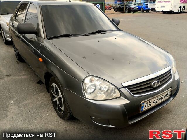 ВАЗ Priora 2013 в Киеве на Automoto.ua Серый ВАЗ Priora, объемом двигателя 1.6 л и пробегом 180 тыс. км за 3850 $, фото 1 на Automoto.ua