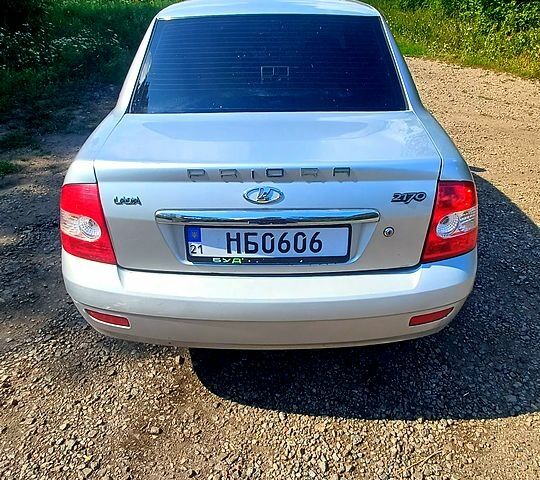Серый ВАЗ Priora, объемом двигателя 1.6 л и пробегом 300 тыс. км за 3000 $, фото 5 на Automoto.ua