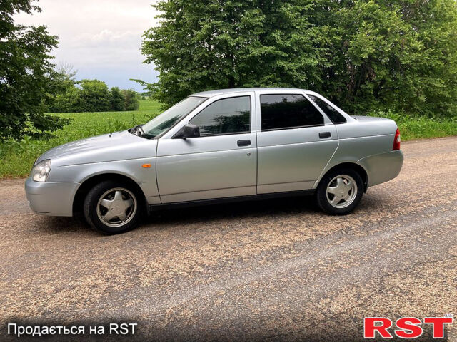 Серый ВАЗ Priora, объемом двигателя 1.6 л и пробегом 190 тыс. км за 2599 $, фото 1 на Automoto.ua