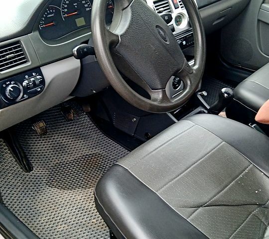 Серый ВАЗ Priora, объемом двигателя 1.6 л и пробегом 155 тыс. км за 3100 $, фото 3 на Automoto.ua