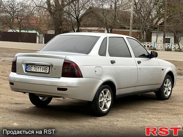 Серый ВАЗ Priora, объемом двигателя 1.6 л и пробегом 192 тыс. км за 2600 $, фото 2 на Automoto.ua