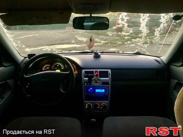 Сірий ВАЗ Priora, об'ємом двигуна 1.6 л та пробігом 0 тис. км за 1999 $, фото 10 на Automoto.ua