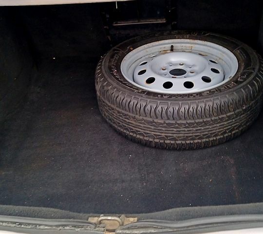 Сірий ВАЗ Priora, об'ємом двигуна 1.6 л та пробігом 155 тис. км за 3100 $, фото 7 на Automoto.ua