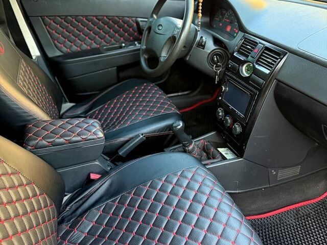Серый ВАЗ Priora, объемом двигателя 1.6 л и пробегом 184 тыс. км за 2000 $, фото 6 на Automoto.ua