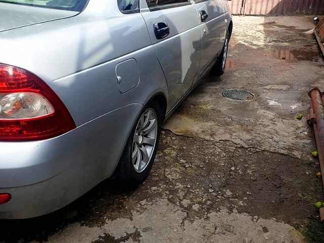 Серый ВАЗ Priora, объемом двигателя 1.6 л и пробегом 200 тыс. км за 1850 $, фото 3 на Automoto.ua