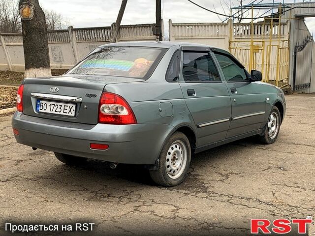 Серый ВАЗ Priora, объемом двигателя 1.6 л и пробегом 330 тыс. км за 1900 $, фото 3 на Automoto.ua