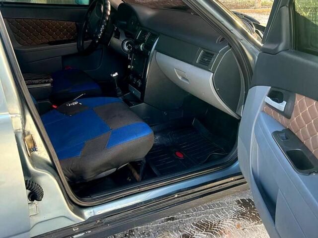 Серый ВАЗ Priora, объемом двигателя 1.6 л и пробегом 34000 тыс. км за 2000 $, фото 6 на Automoto.ua