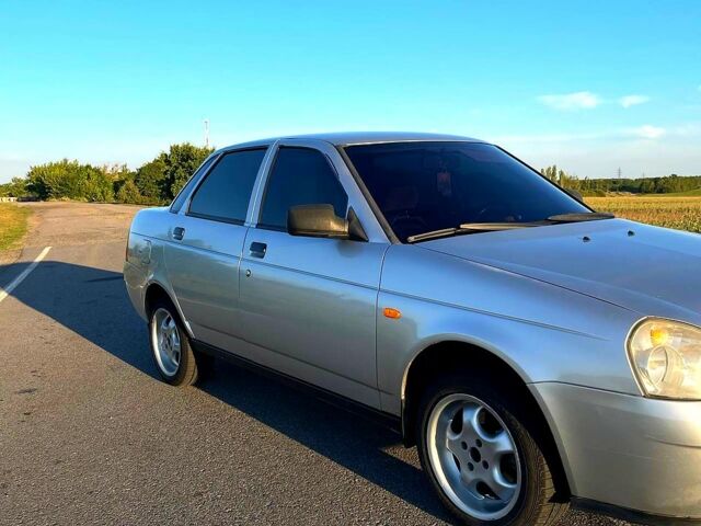 Серый ВАЗ Priora, объемом двигателя 1.6 л и пробегом 203 тыс. км за 2600 $, фото 3 на Automoto.ua