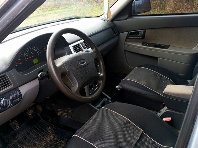 Серый ВАЗ Priora, объемом двигателя 1.6 л и пробегом 180 тыс. км за 2600 $, фото 4 на Automoto.ua