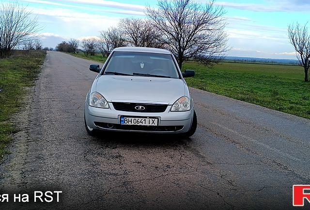 Серый ВАЗ Priora, объемом двигателя 1.6 л и пробегом 178 тыс. км за 2550 $, фото 7 на Automoto.ua