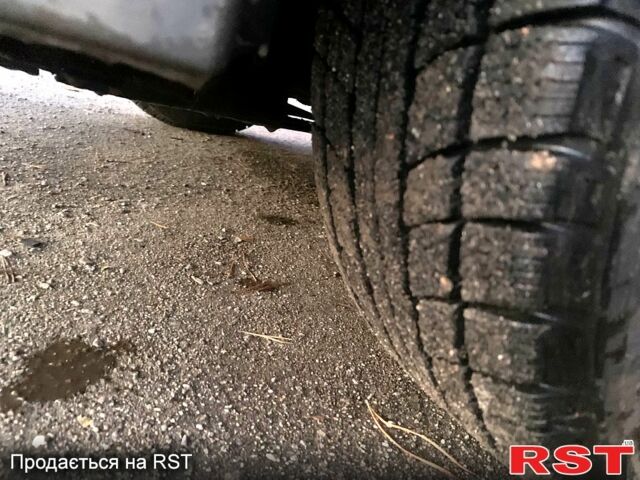 Сірий ВАЗ Priora, об'ємом двигуна 1.6 л та пробігом 0 тис. км за 1999 $, фото 11 на Automoto.ua