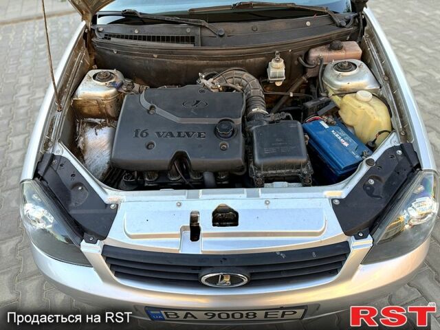 Серый ВАЗ Priora, объемом двигателя 1.6 л и пробегом 184 тыс. км за 2000 $, фото 7 на Automoto.ua