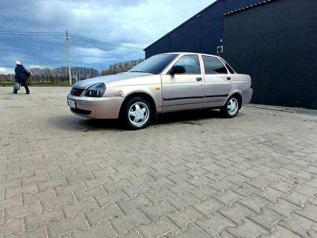 Серый ВАЗ Priora, объемом двигателя 1.6 л и пробегом 285 тыс. км за 2600 $, фото 6 на Automoto.ua