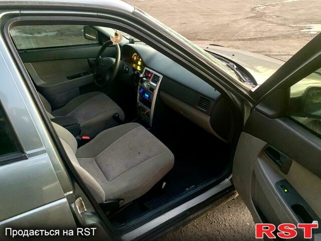 Сірий ВАЗ Priora, об'ємом двигуна 1.6 л та пробігом 0 тис. км за 1999 $, фото 8 на Automoto.ua