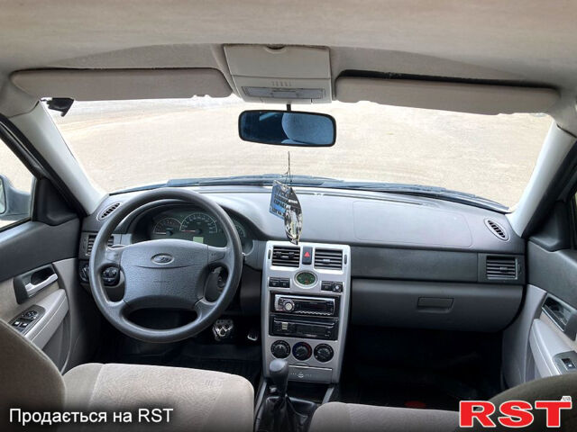 Серый ВАЗ Priora, объемом двигателя 1.6 л и пробегом 190 тыс. км за 2599 $, фото 11 на Automoto.ua